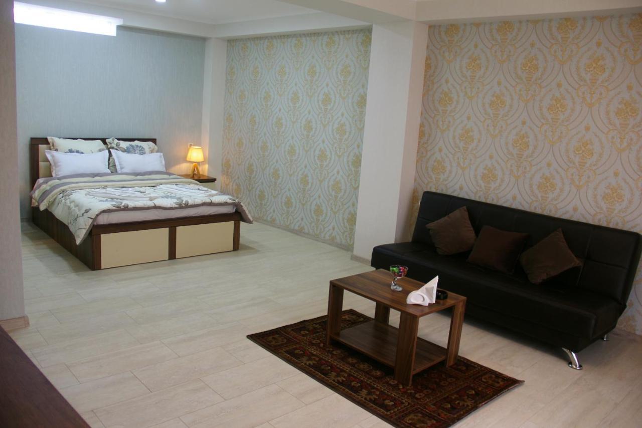 Moon Light Hotel Тбилиси Екстериор снимка