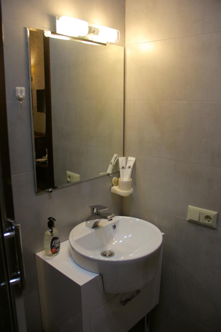 Moon Light Hotel Тбилиси Екстериор снимка