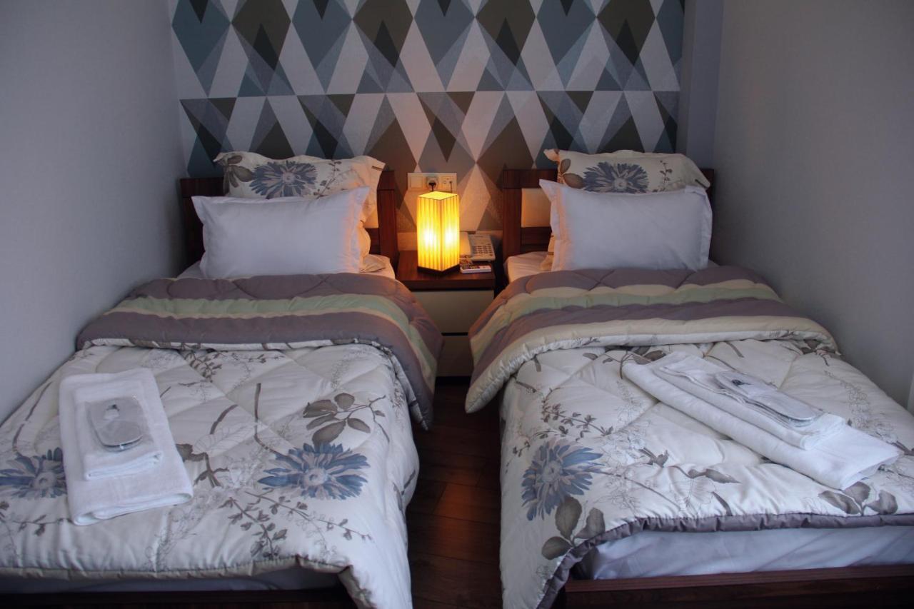 Moon Light Hotel Тбилиси Екстериор снимка