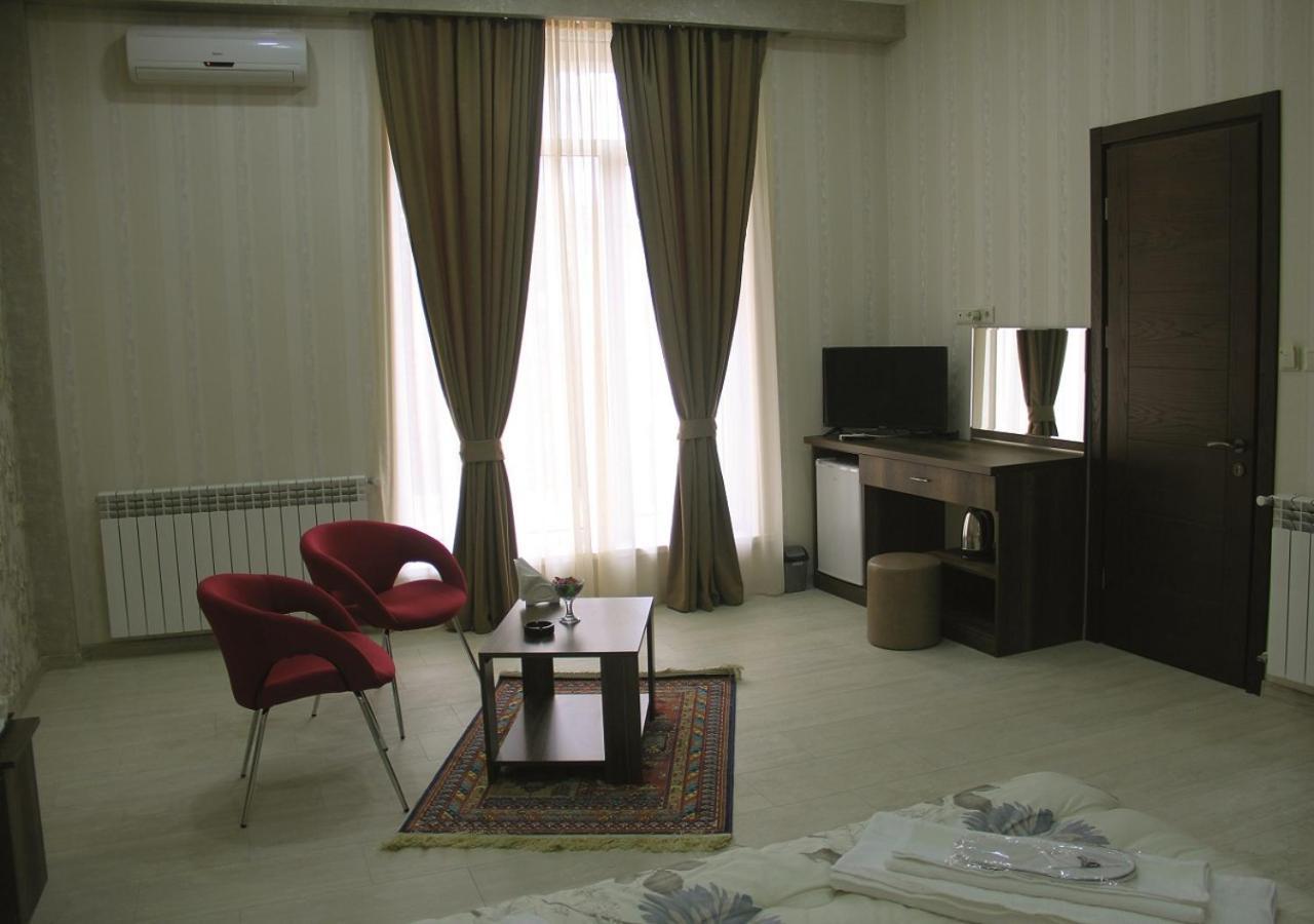 Moon Light Hotel Тбилиси Екстериор снимка