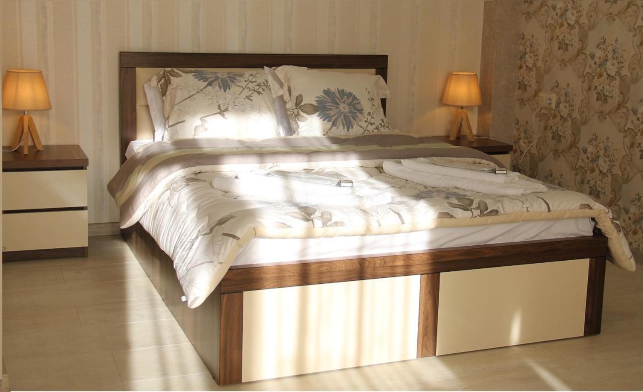 Moon Light Hotel Тбилиси Екстериор снимка