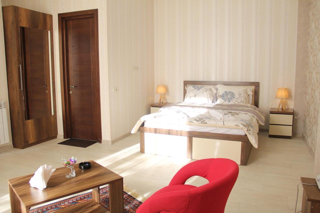 Moon Light Hotel Тбилиси Екстериор снимка