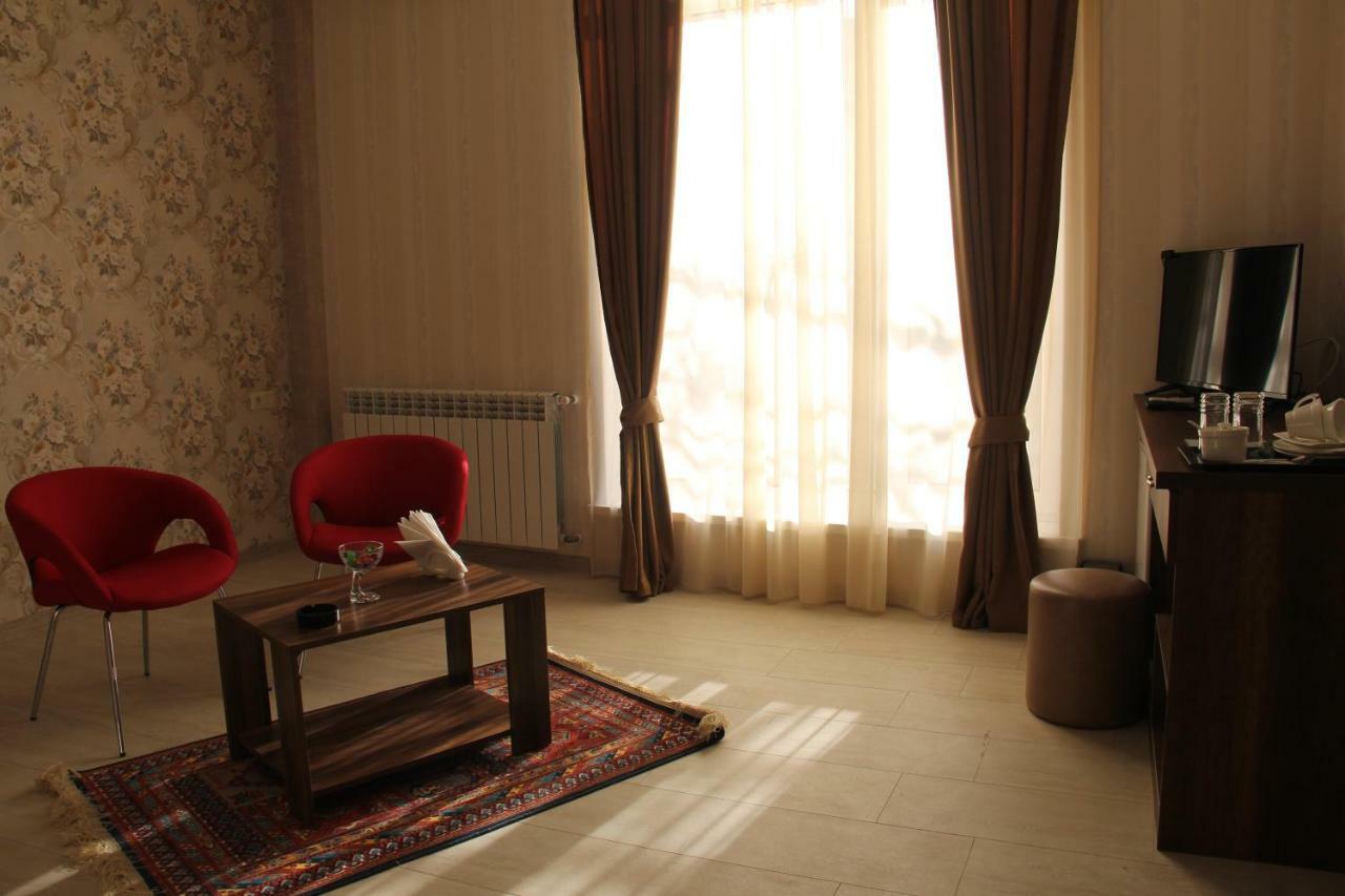 Moon Light Hotel Тбилиси Екстериор снимка